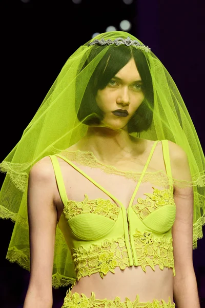 Look 145